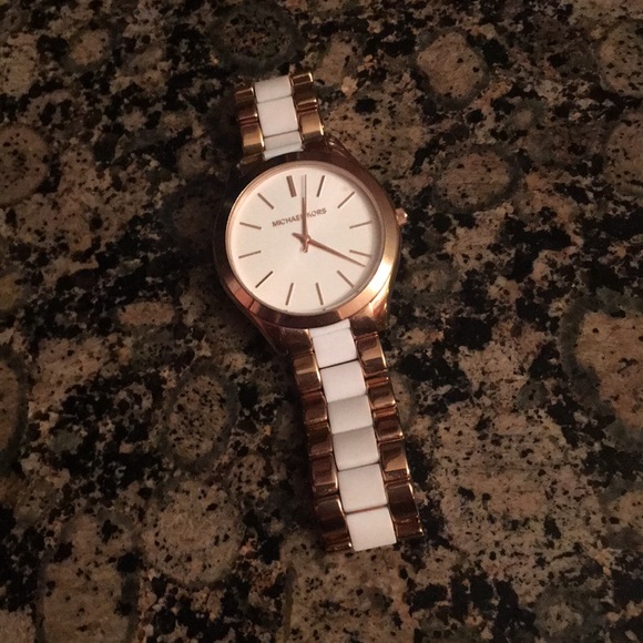 Michael Kors Watch - Picture 3 of 3